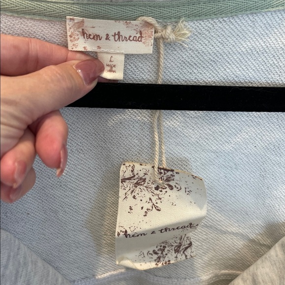 Hem & Thread Color Block Oversized Comfy Sweatshirt - Picture 2 of 6